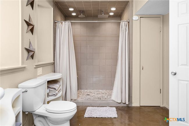 207 E Clark St, Home with 0 bedrooms, 0 bathrooms and null parking in Bartlett TX | Image 38