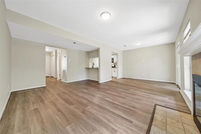 24 W Willowwood Ct, Townhouse with 3 bedrooms, 2 bathrooms and 2 parking in Spring TX | Image 12