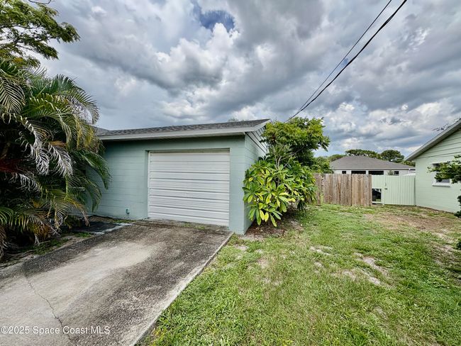 6213 E Baker Cir, House other with 3 bedrooms, 2 bathrooms and null parking in Cocoa FL | Image 5