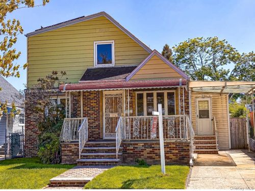 16324 20th Ave, Whitestone, NY, 11357-4021 | Card Image