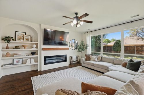 1308 Kittyhawk Dr, Little Elm, TX, 75068-8520 | Card Image