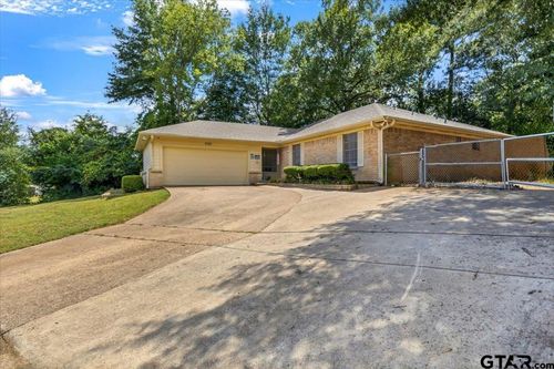 3121 S Robertson Ave, Tyler, TX, 75701-7542 | Card Image