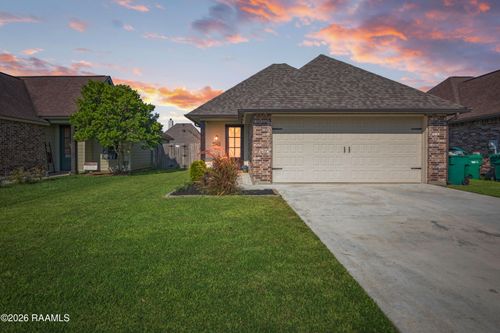 105 Adler Pl, Youngsville, LA, 70592-6075 | Card Image