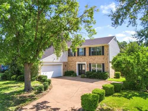 2303 Fall River Dr, Arlington, TX, 76006-5705 | Card Image