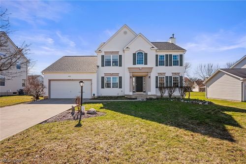 1572 Augusta Ave, Brunswick, OH, 44212-3279 | Card Image