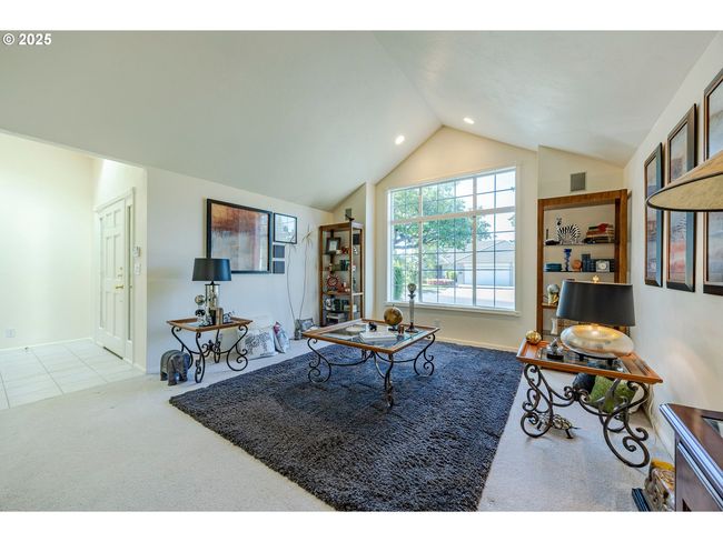 1705 River Pointe Loop, House other with 4 bedrooms, 2 bathrooms and 2 parking in Eugene OR | Image 5