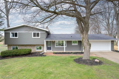 3312 Bancroft Rd, Fairlawn, OH, 44333-3038 | Card Image