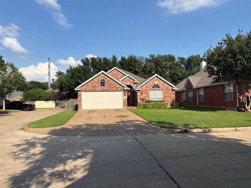 4701 Seachest Ln, Arlington, TX, 76016-5378 | Card Image