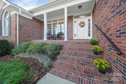 2612 Tralee Dr, Gastonia, NC, 28056-7566 | Card Image