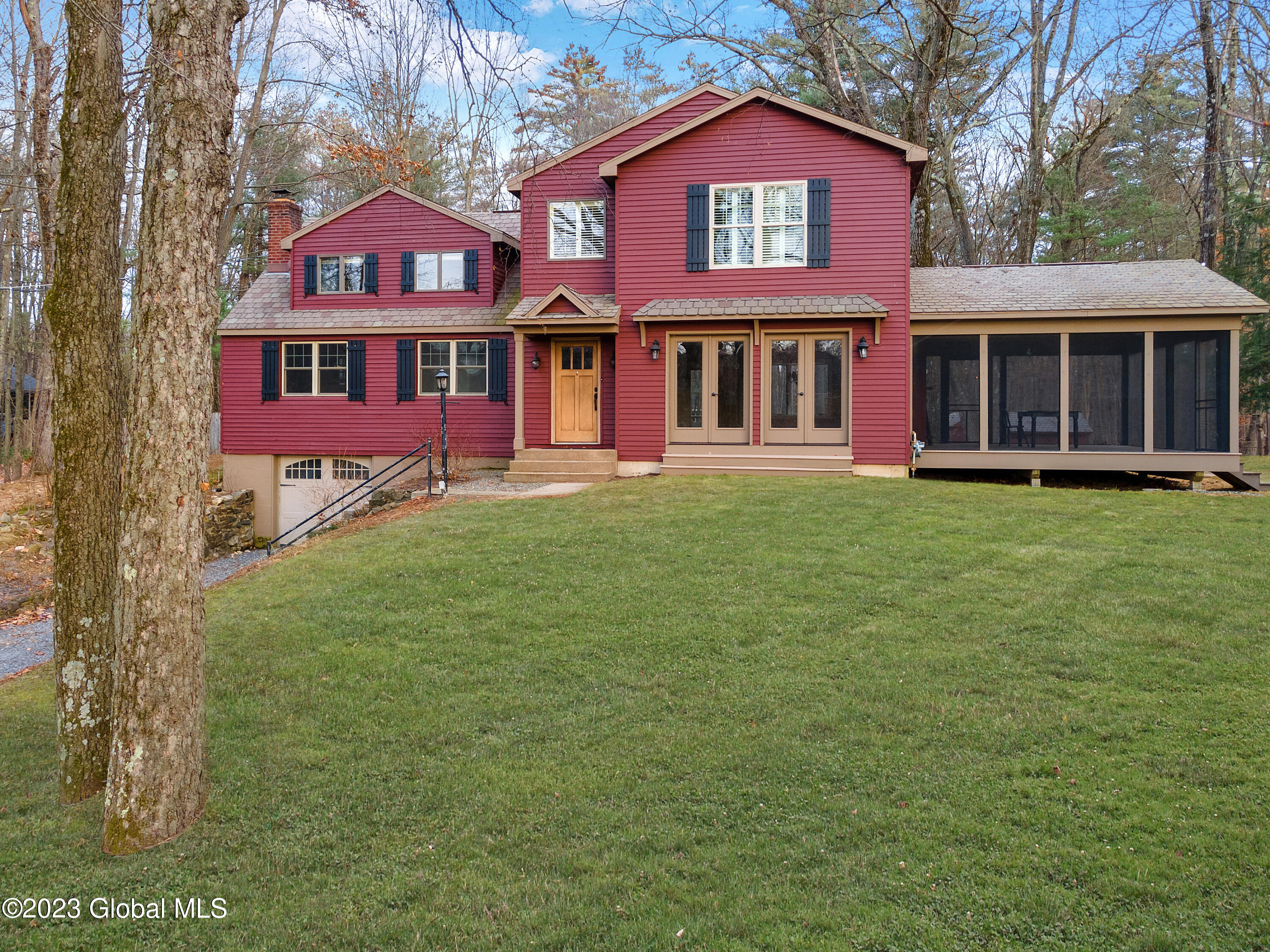 Loughberry Lake Rd, Saratoga Springs, NY 12866