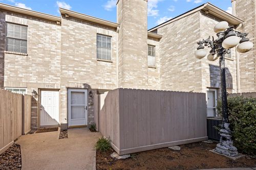 3218 Holly Hall St, Houston, TX, 77054-4162 | Card Image