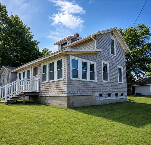 21 Holbrook Ave, Prudence Island, RI, 02872-1219 | Card Image