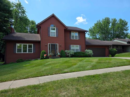2211 Wheatland Ter, Freeport, IL, 61032-2988 | Card Image
