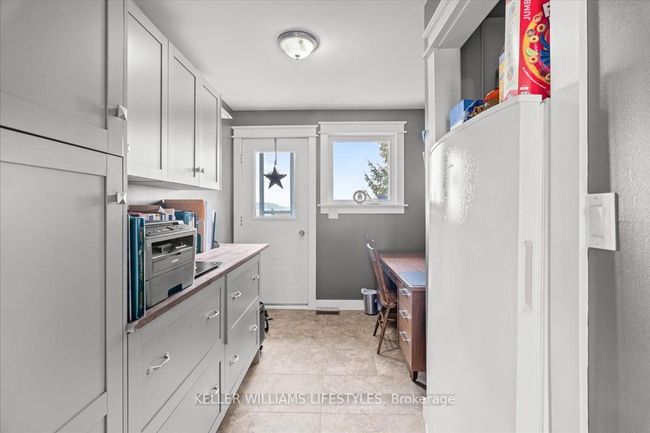 4609 Douglas Line, House other with 4 bedrooms, 2 bathrooms and 5 parking in Town Of Plympton Wyoming ON | Image 28