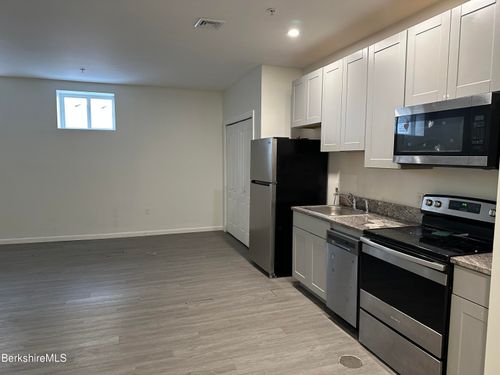 026-235 East St, Pittsfield, MA, 01201-5380 | Card Image