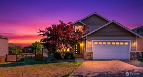 2653 Lochcarron Dr, Ferndale, WA, 98248-8994 | Card Image