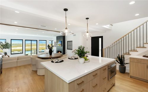 237 Canal St, Newport Beach, CA, 92663 | Card Image