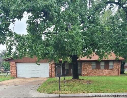 505 E F St, Jenks, OK, 74037-3337 | Card Image