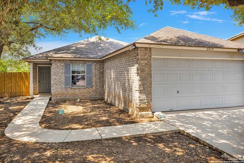 6019 Old Corral, San Antonio, TX, 78250-3975 | Card Image