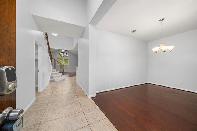 1996 Honey Meadow Ln, House other with 4 bedrooms, 3 bathrooms and 2 parking in Pearland TX | Image 16