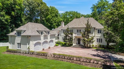 11 Oak Hill Rd, Huntington, NY, 11743-1062 | Card Image