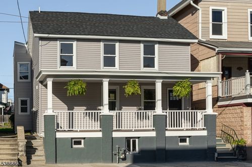 195 Chambers St, Phillipsburg, NJ, 08865-2911 | Card Image