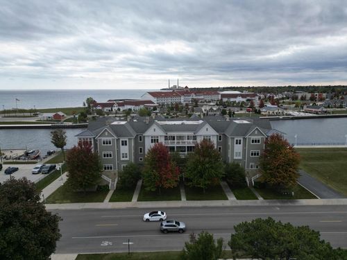 203-303 Pennsylvania Ave, Sheboygan, WI, 53081-4673 | Card Image