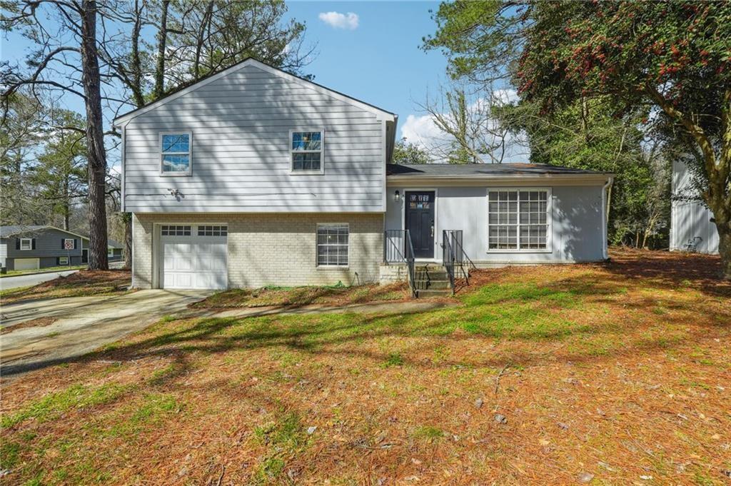 Ashwood Dr, Riverdale, GA 30274