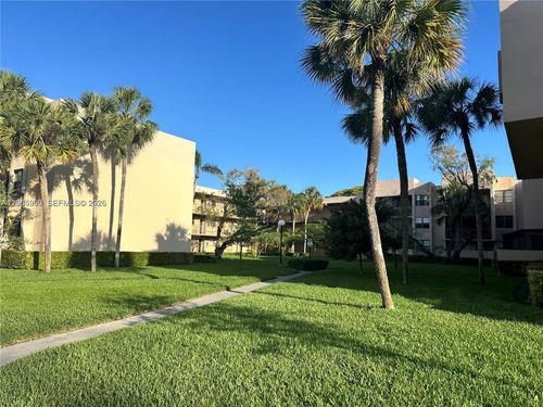 312-10425 Sw 112th Ave, Miami, FL, 33176-8212 | Card Image