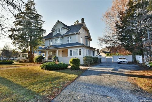 154 Lena Avenue, Freeport, NY, 11520 | Card Image