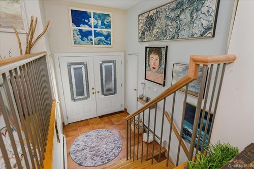 31 Regent Dr, Lido Beach, NY, 11561-4922 | Card Image