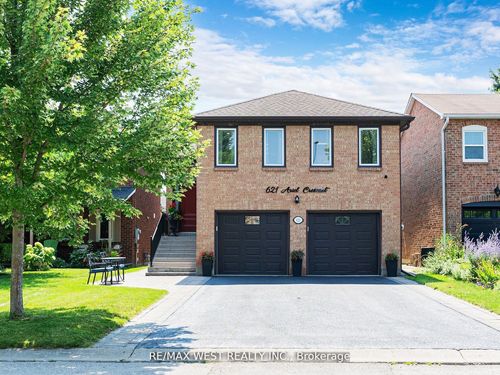 621 Ariel Cres, Pickering, ON, L1V4V6 | Card Image