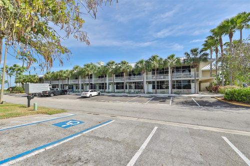 516-611 Destiny Dr, RUSKIN, FL, 33570-3019 | Card Image