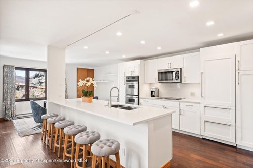 f4b-382 Meadow Ranch Dr, Snowmass Village, CO, 81615-6230 | Card Image