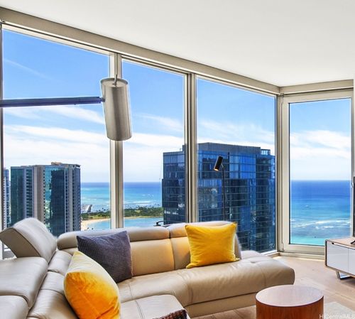 apt-3706-1001 Queen St, Honolulu, HI, 96814-5240 | Card Image