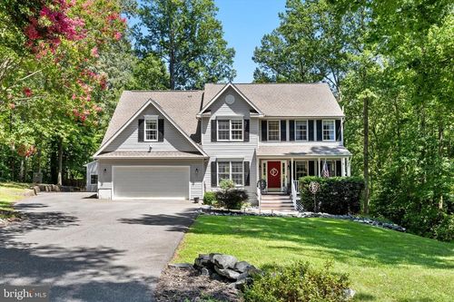 300 Sandy Ridge Rd, Fredericksburg, VA, 22405-3550 | Card Image