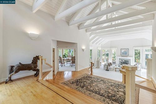 4 Julianna Ct, Moraga, CA, 94556-2832 | Card Image