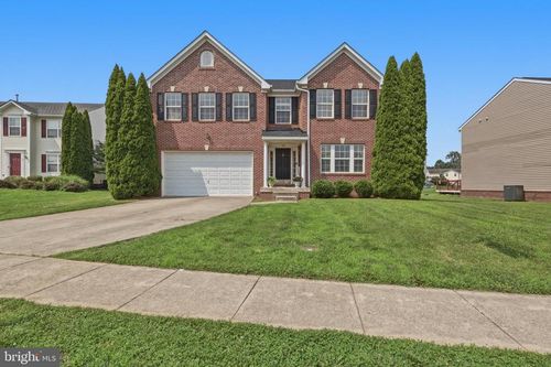 105 Seurat Ln, MARTINSBURG, WV, 25403-7683 | Card Image