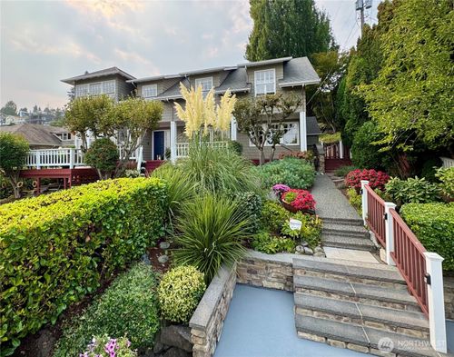 903 Lakeside Ave S, Seattle, WA, 98144-3319 | Card Image