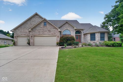 4365 W Woodbridge Ln, New Palestine, IN, 46163-8828 | Card Image
