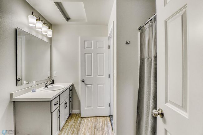 Bathroom1_0.JPG | Image 24