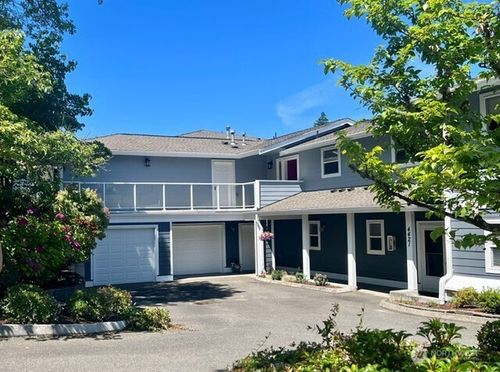 2628-4423 Providence Point Pl Se, Issaquah, WA, 98029-6817 | Card Image