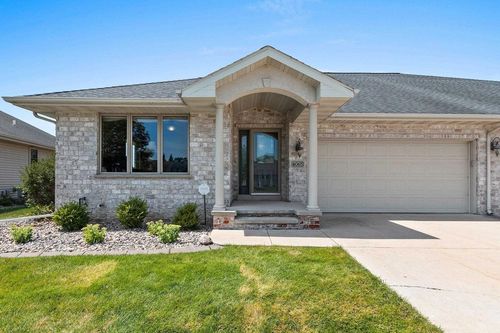 4065 Ponce De Leon Boulevard, Hobart, WI, 54155 | Card Image