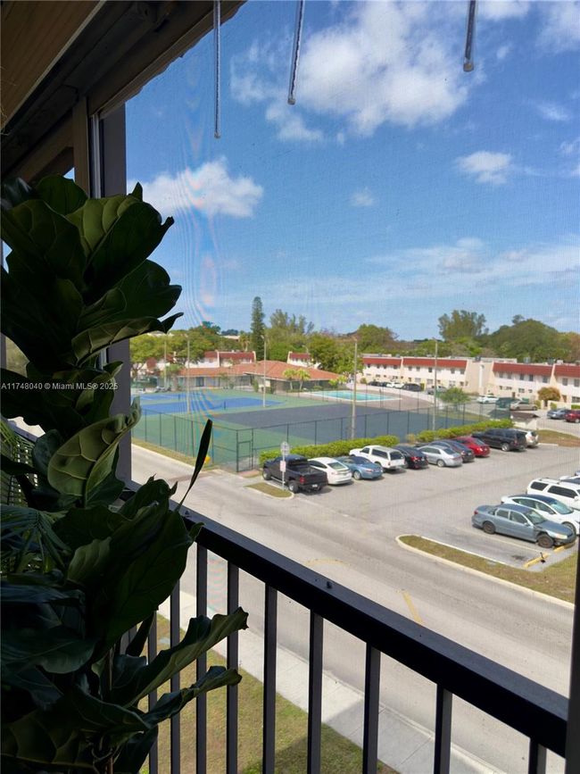 APT-412 - 4156 Inverrary Dr, Condo with 2 bedrooms, 2 bathrooms and null parking in Lauderhill FL | Image 17