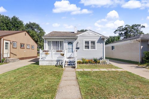 28936 Birchlawn St, Garden City, MI, 48135-2425 | Card Image