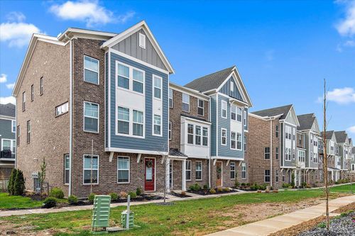 7252 Abington Way, West Chester, OH, 45069-6343 | Card Image