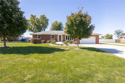 621 N Neunaber Drive, House other with 3 bedrooms, 2 bathrooms and null parking in Moro IL | Image 1