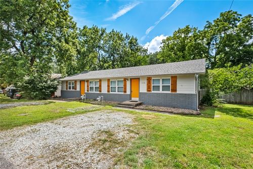 1117-1115 S Ellis Ave, Fayetteville, AR, 72701-6463 | Card Image