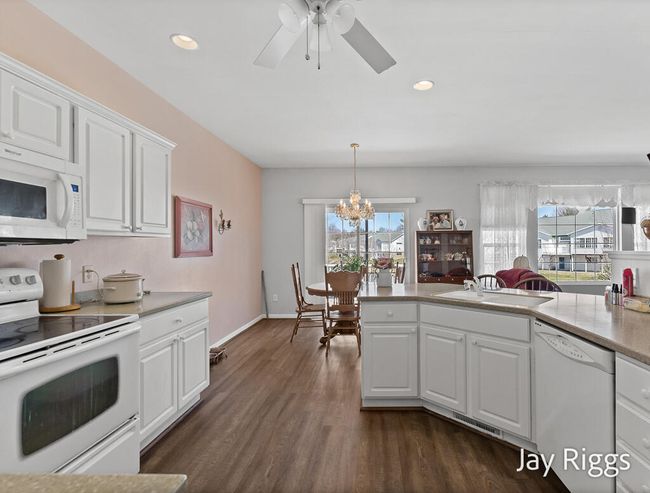 2520TurningLeafWay-27LoRes | Image 27