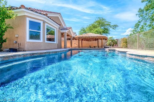 6520 Birdcall St, North Las Vegas, NV, 89084-2918 | Card Image
